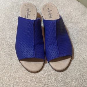 Clarks Valarie Blue Sandals